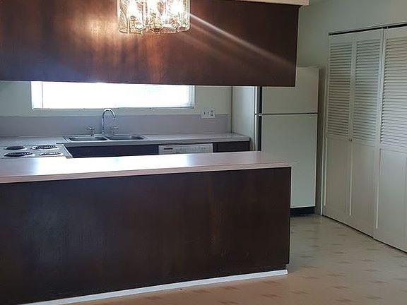 2nd image of 1916 George Washington Way APT D