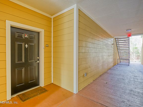 5th image of 8539 GATE Parkway #1712