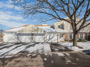 21 Exeter Ct APT 201A, Naperville, IL 60565