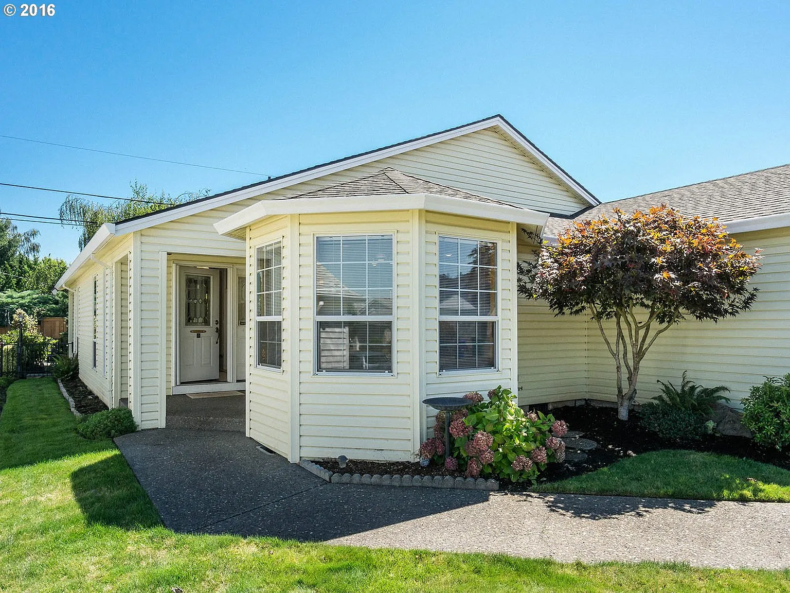 1816 NE 150th Ave photo 1