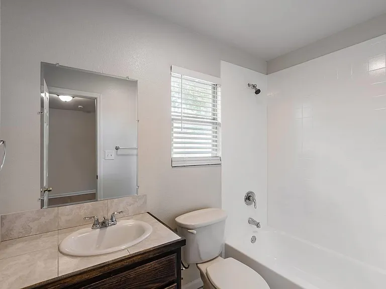 8408 Staunton Dr — Photo 13