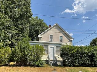 124 Blade St, Warwick, RI 02886