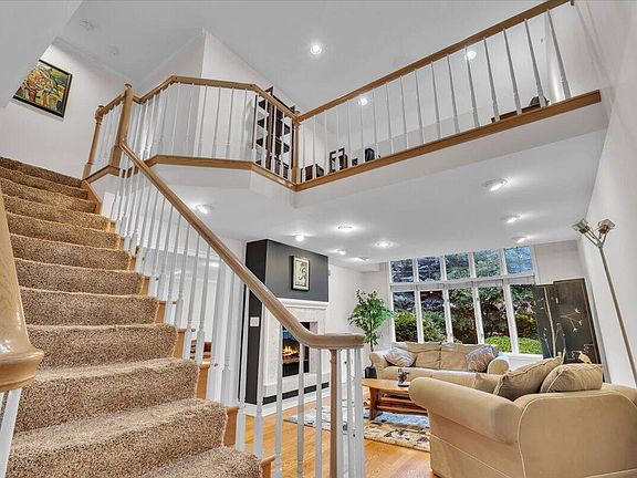 4th image of 1004 Muirfield Ct
