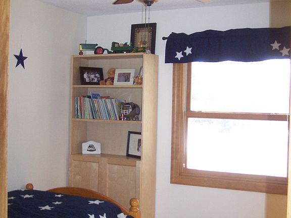 3rd image of 13838 Garrett Ave