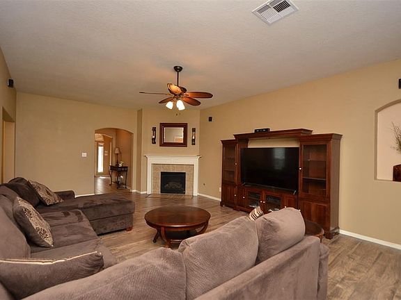 3rd image of 4818 Wilderness Glen Ct