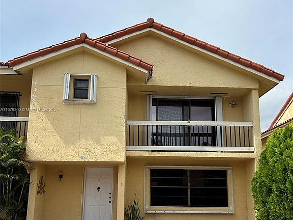 2nd image of 530 NW 109th Ave #501