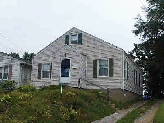 2nd image of 801 McKinley St