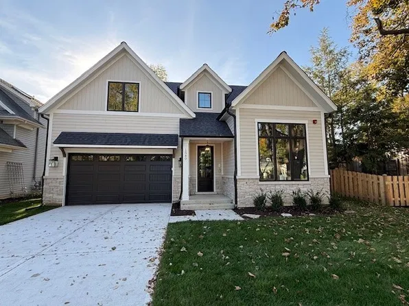 1540 Carol Ct, Northbrook, IL 60062