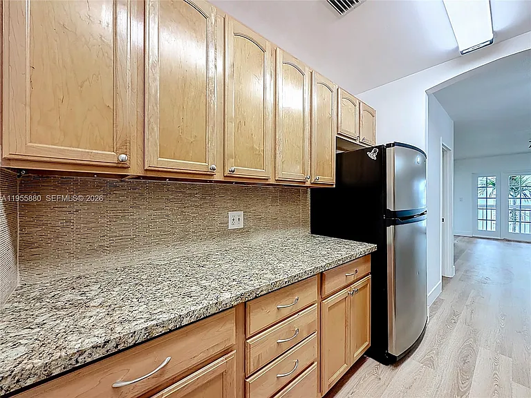 2424 SE 17th Cswy #312B — Photo 12