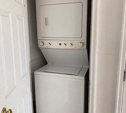 5th image of 3127 Lakeside Commons Dr SE #1