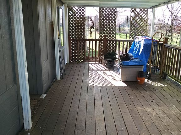 2nd image of 18015 NE 119th St