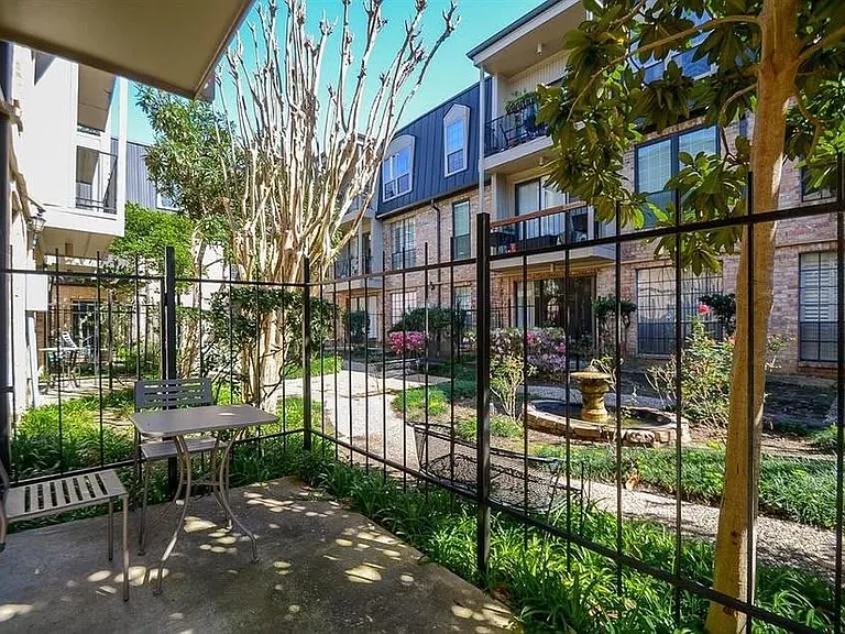 2475 Underwood St #190 — Photo 28