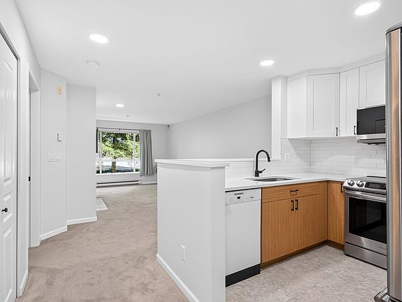 4th image of 1252 Town Centre Blvd #230