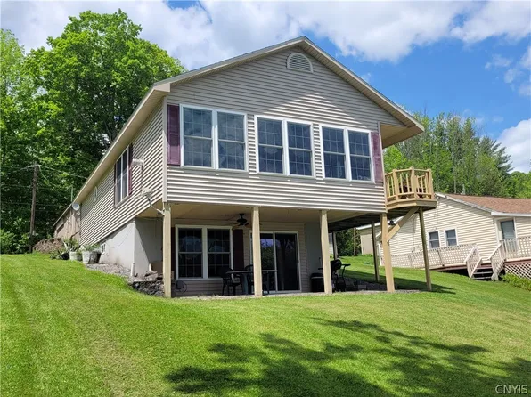 2974 Woodshore Rd, Eaton, NY 13334