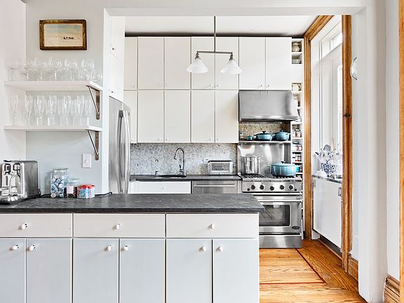 5th image of 119 Bergen St