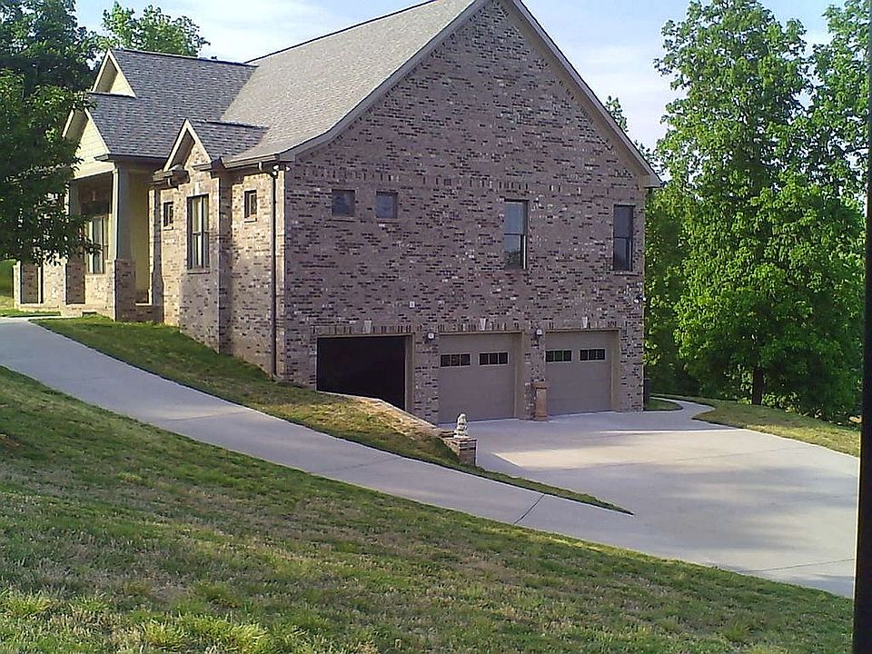 1st image of 129 Eagle Ridge Dr