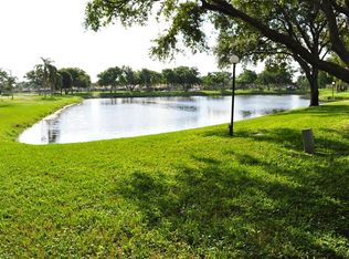 8876 Sunscape Ln, Boca Raton, FL 33496