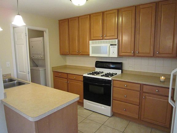 3rd image of 821 Anita Ave