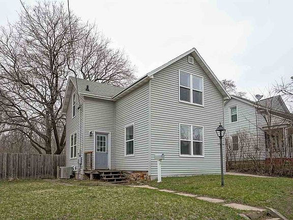 2nd image of 1016 E South St