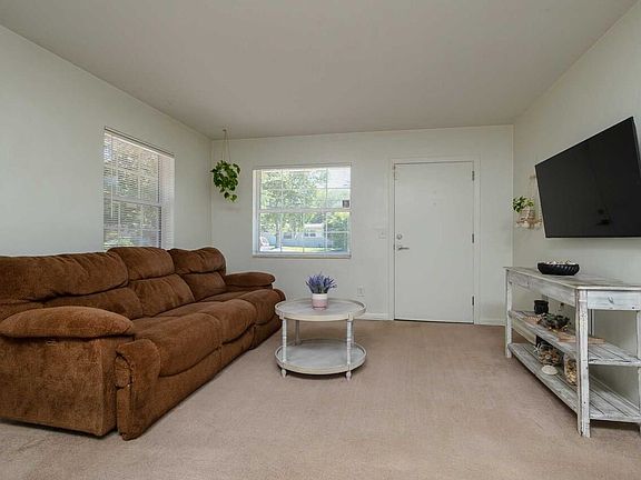 5th image of 2964 Alonso Rd