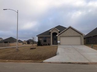 3301 Arrow Creek Dr, Granbury, TX 76049