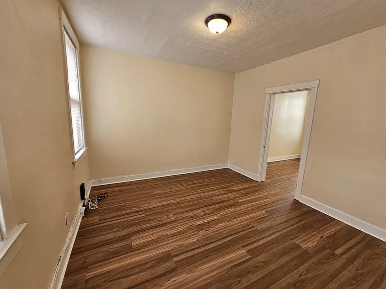 3 Lachman Way — Photo 4