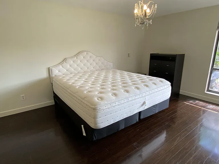 5621 Coach House Cir #D — Photo 28