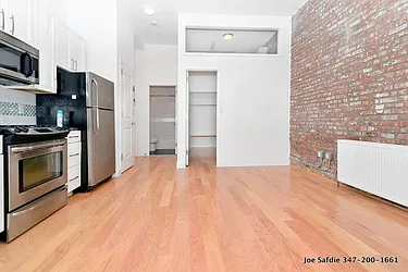 Rented by Safdie Realty Group