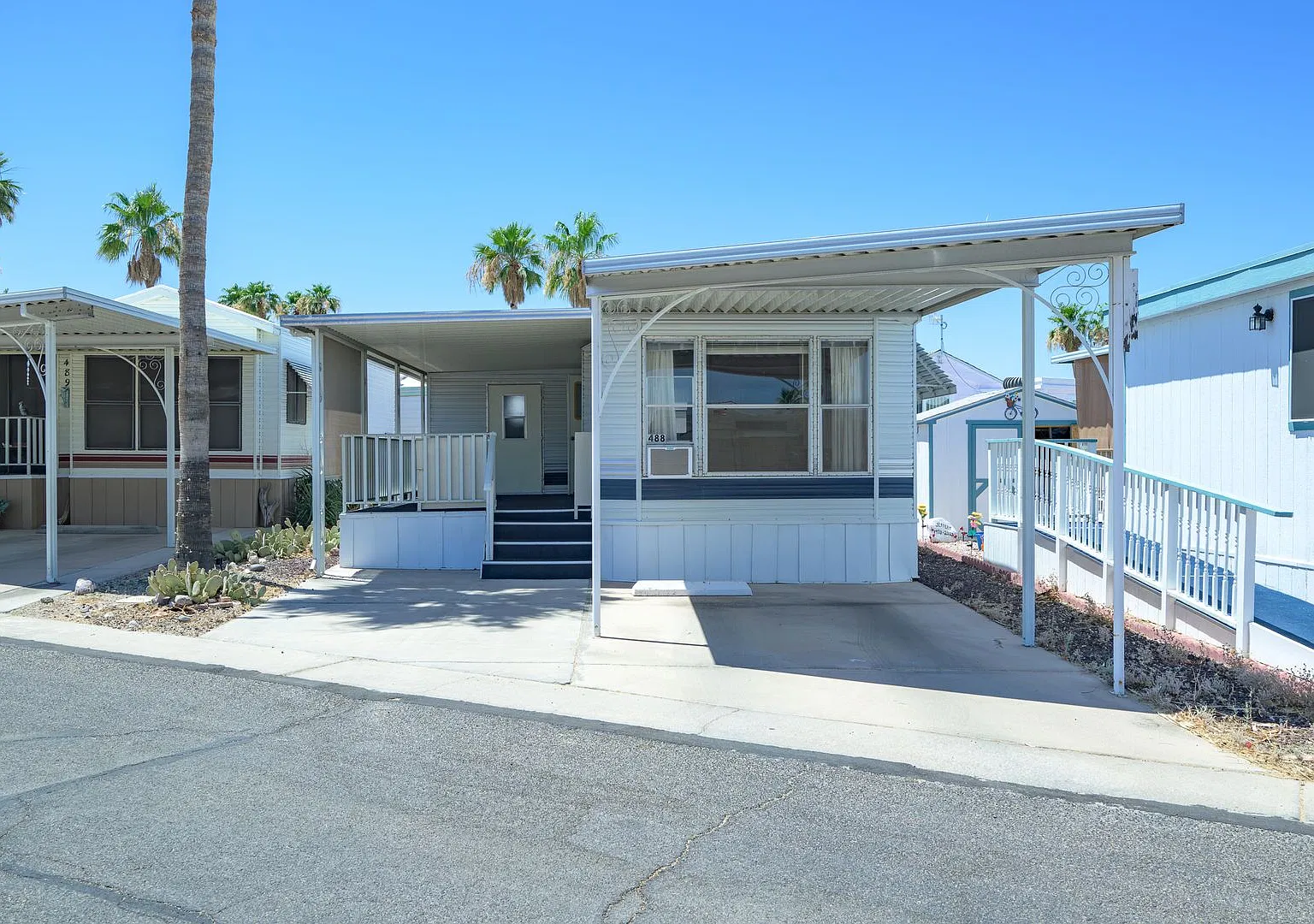 Charming 1-Bedroom Retreat in Riverview RV Resort for 55+ — Photo 1