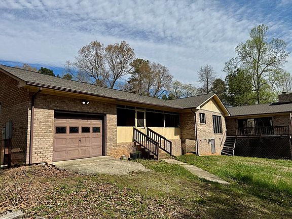 3rd image of 384 Hayes Mill Rd