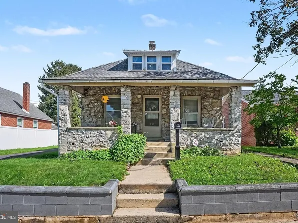933 N Pitt St, Carlisle, PA 17013