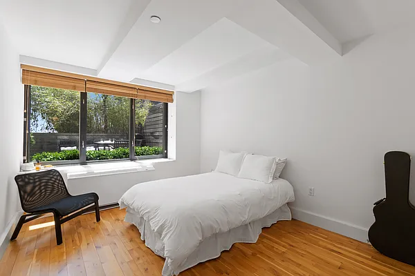 Sold by Hauseit LLC | media 12