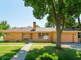 421 N Oak St, West Chicago, IL 60185