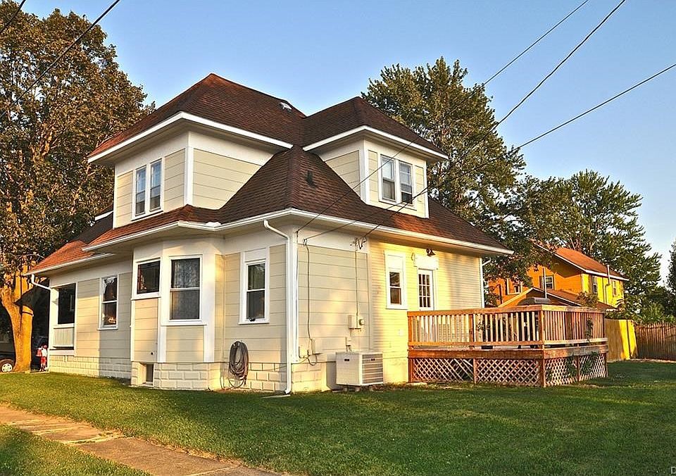1st image of 213 Clay St