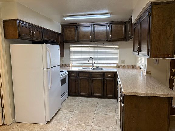 4th image of 7216 Welton Dr NE