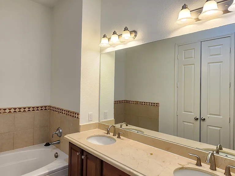 1211 Lake Pointe Way — Photo 15