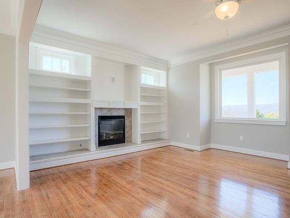 5th image of 3715 Oxford Ct
