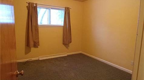2nd image of 936 Avenue F
