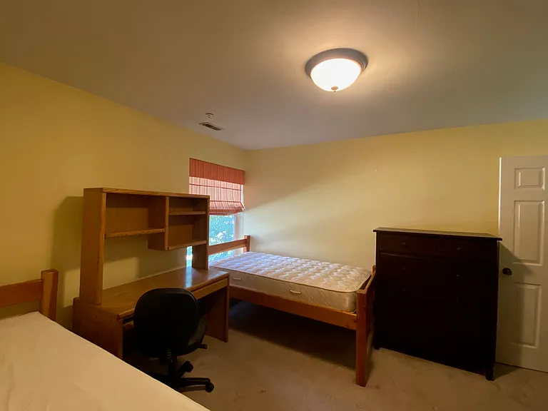 284 E 600 N #3 — Photo 11