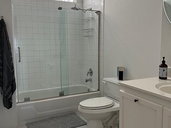 5th image of 1560 N Milwaukee Ave #3F