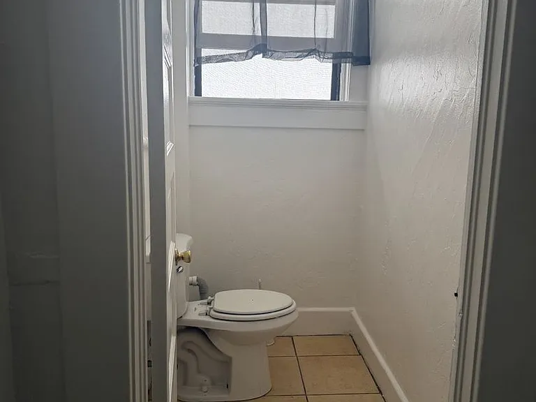 129 N Cortez St — Photo 23