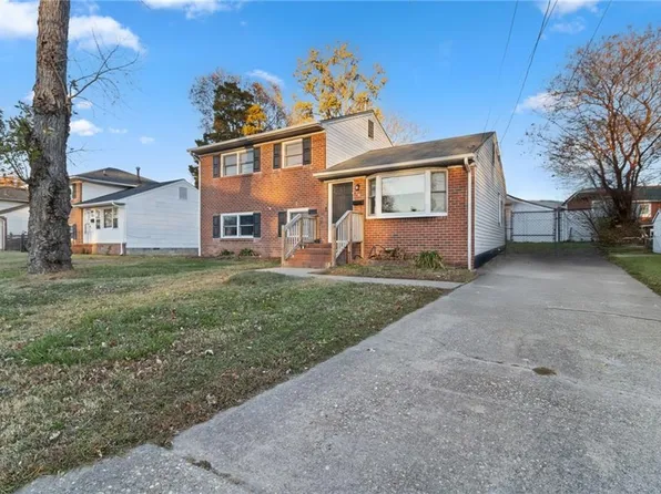 18 Briarwood Dr, Hampton, VA 23666