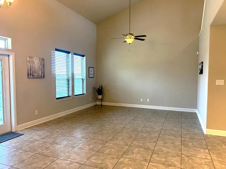 1426 Rock Dove Rd — Photo 4