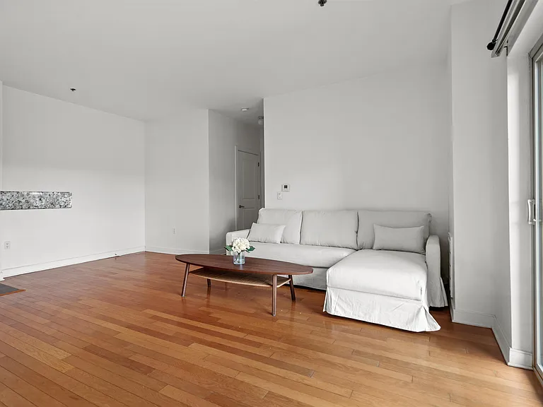 172 Culver Ave #407 — Photo 9