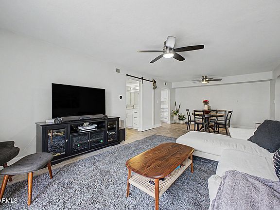 3rd image of 3825 E CAMELBACK Road #122