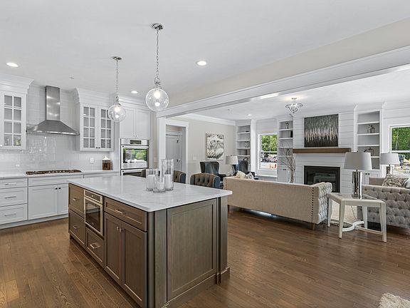 4th image of 6 Granville Ln