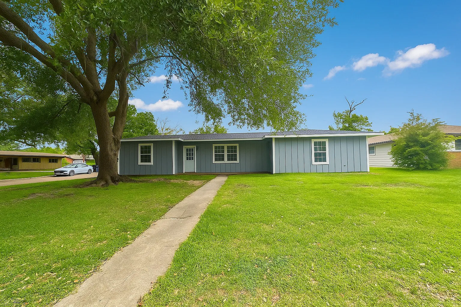 3 bed, 1539 sqft, $1,900 — Photo 1