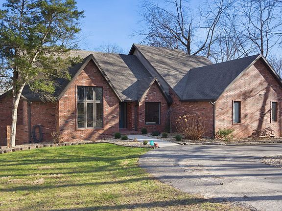 2nd image of 758 N Dogwood Court