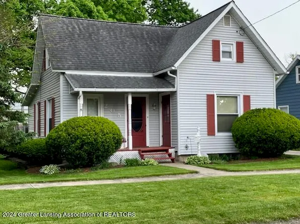 205 W Steel St, Saint Johns, MI 48879