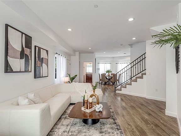 5th image of 9330 Sunland Blvd Unit 1